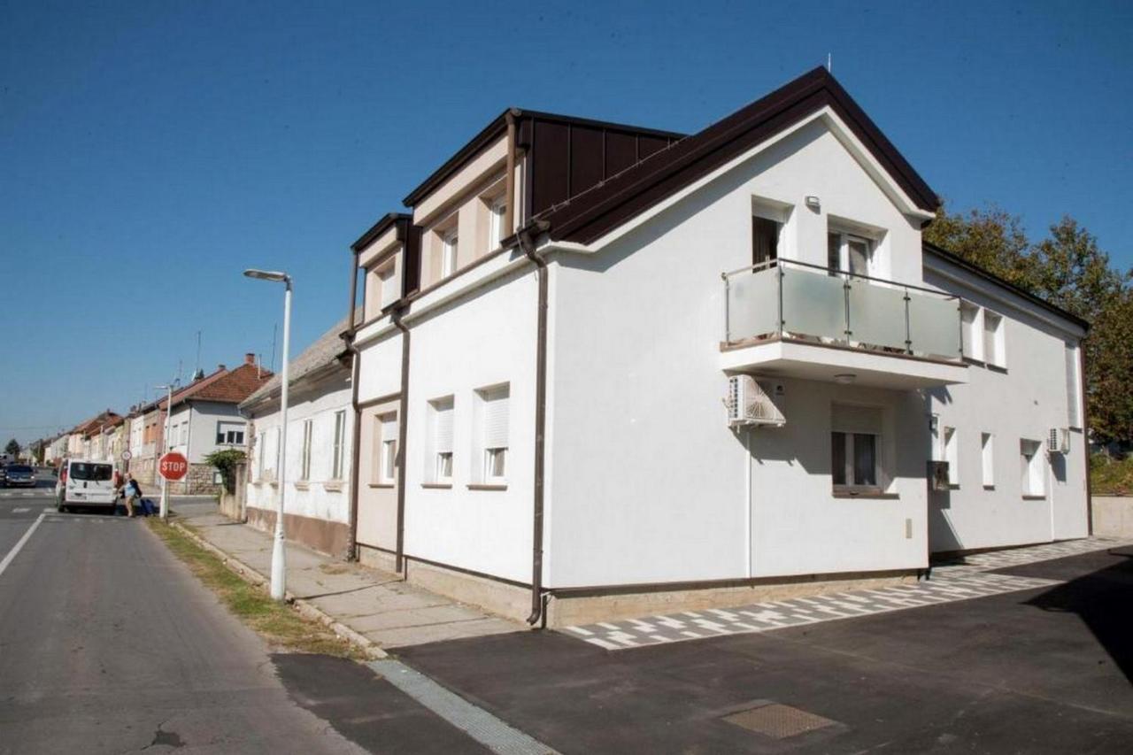 Apartmani Oaza Daruvar Extérieur photo